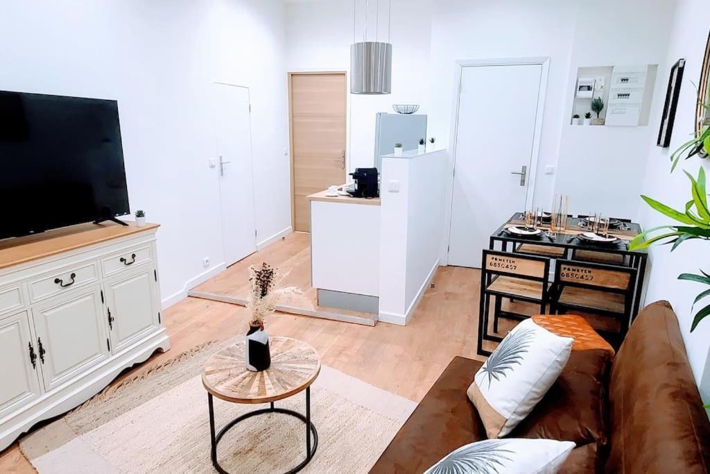 7 Couchages Aux Portes Des Celebres Parfumeries Wifi 그하쓰 외부 사진