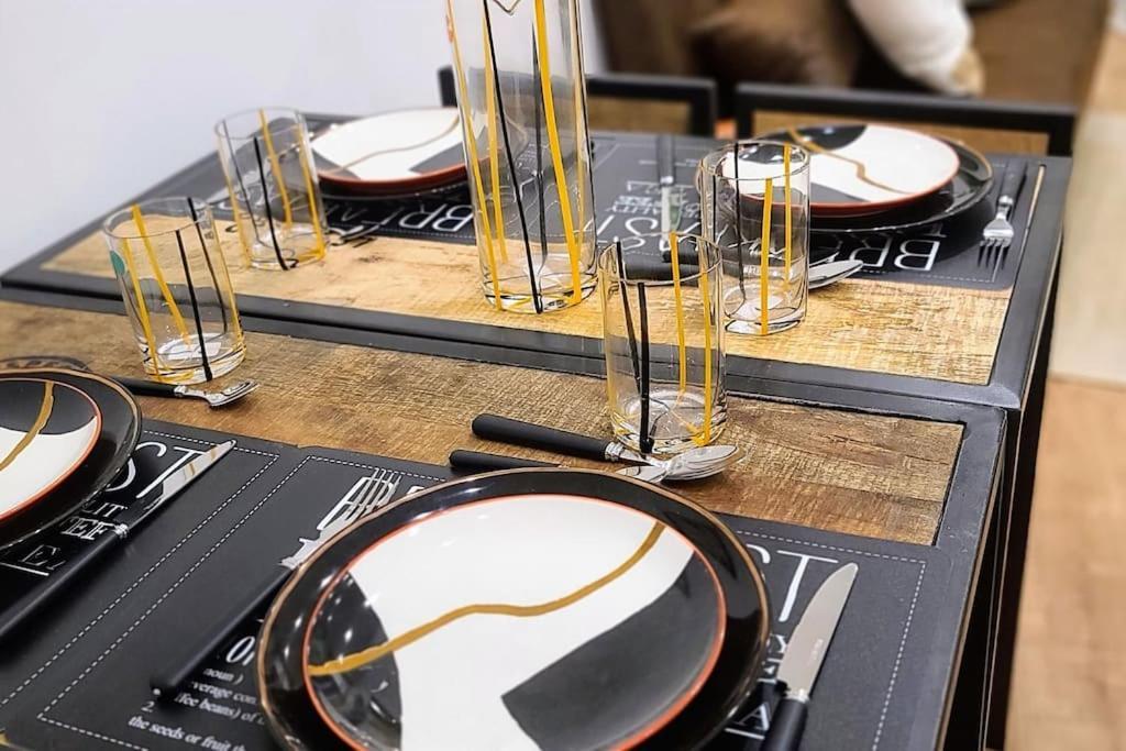 7 Couchages Aux Portes Des Celebres Parfumeries Wifi 그하쓰 외부 사진